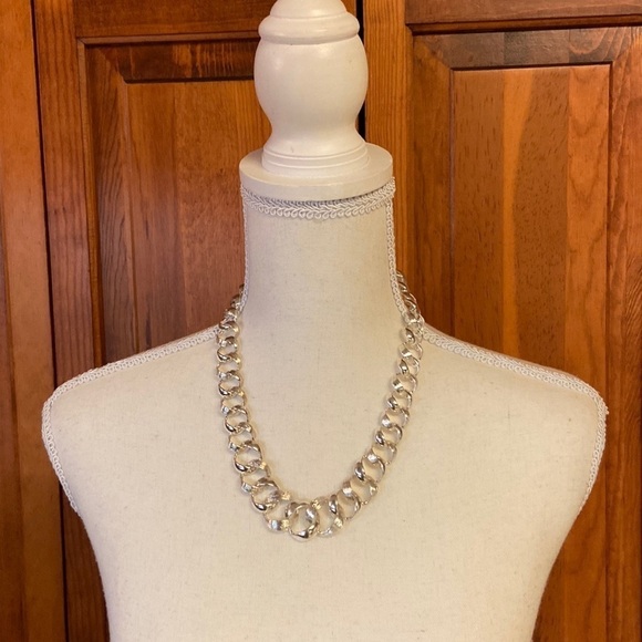 Jones New York Silver Tone Link Necklace - Picture 1 of 7